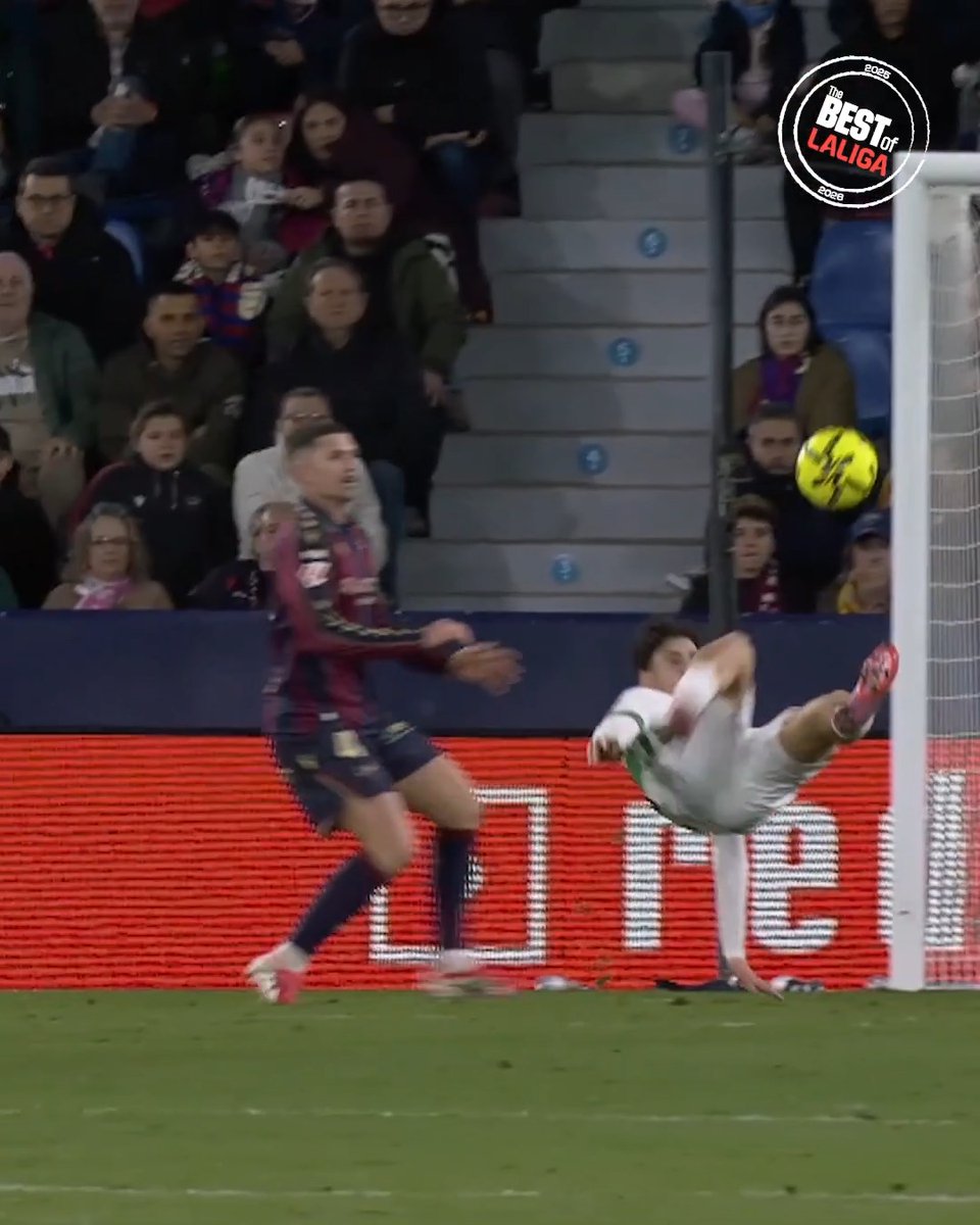 La chilena de Boayar. 🫣 LALIGAHighlights | Elche Club de Fútbol
