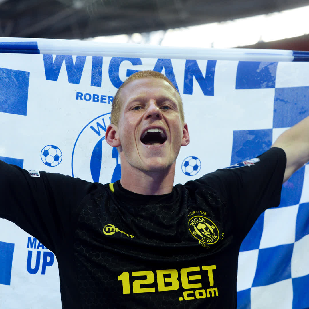 Reggie Watson: “I think a lot of people know this, but I grew up around football. My dad, Ben, was a professional, he scored that famous FA Cup final goal for Wigan against Manchester City and he has been a huge influence on me.” 🤯 [chelseafc]