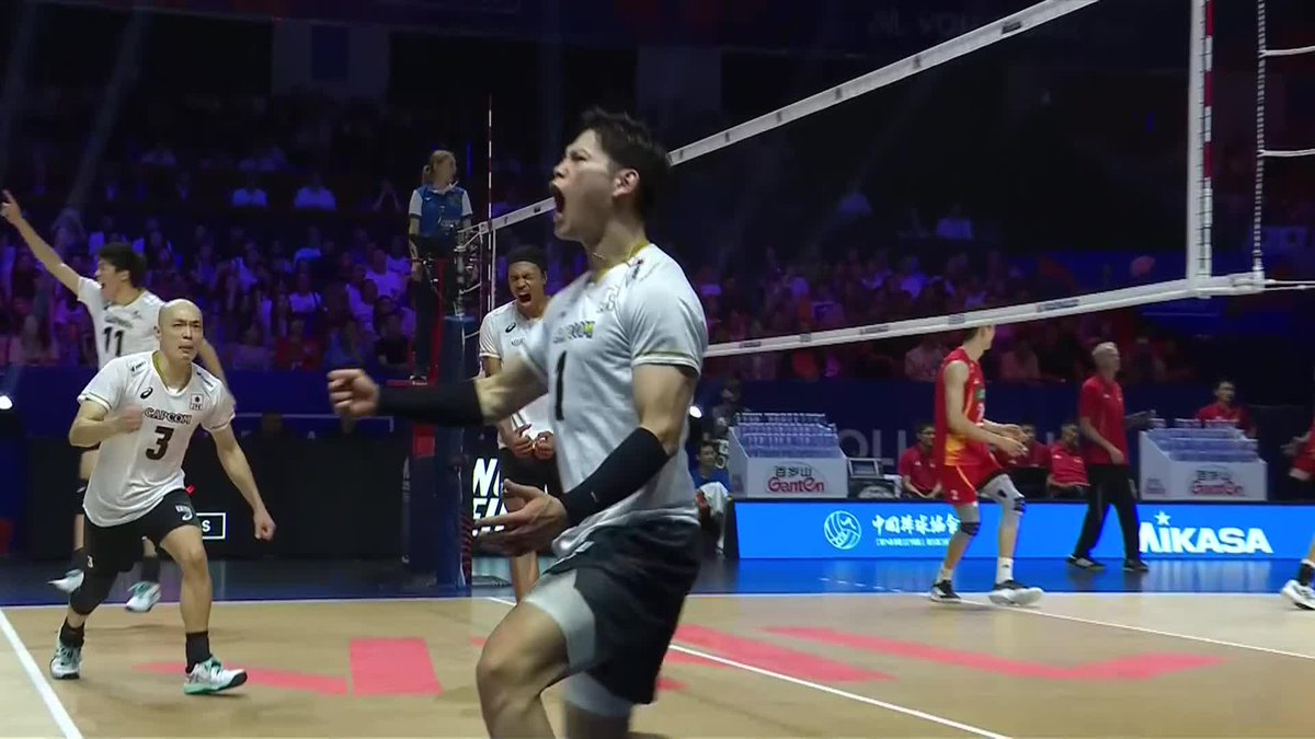 #VNL2026: 🇯🇵 JAPAN HIT BACK! 💥 Japan respond in style, taking Set 2 to level the match against China in Ningbo. 🔥 One set each. Everything to play for. 📺 LIVE NOW on VBTV: 🏐 #BePartOfTheGame #Volleyball