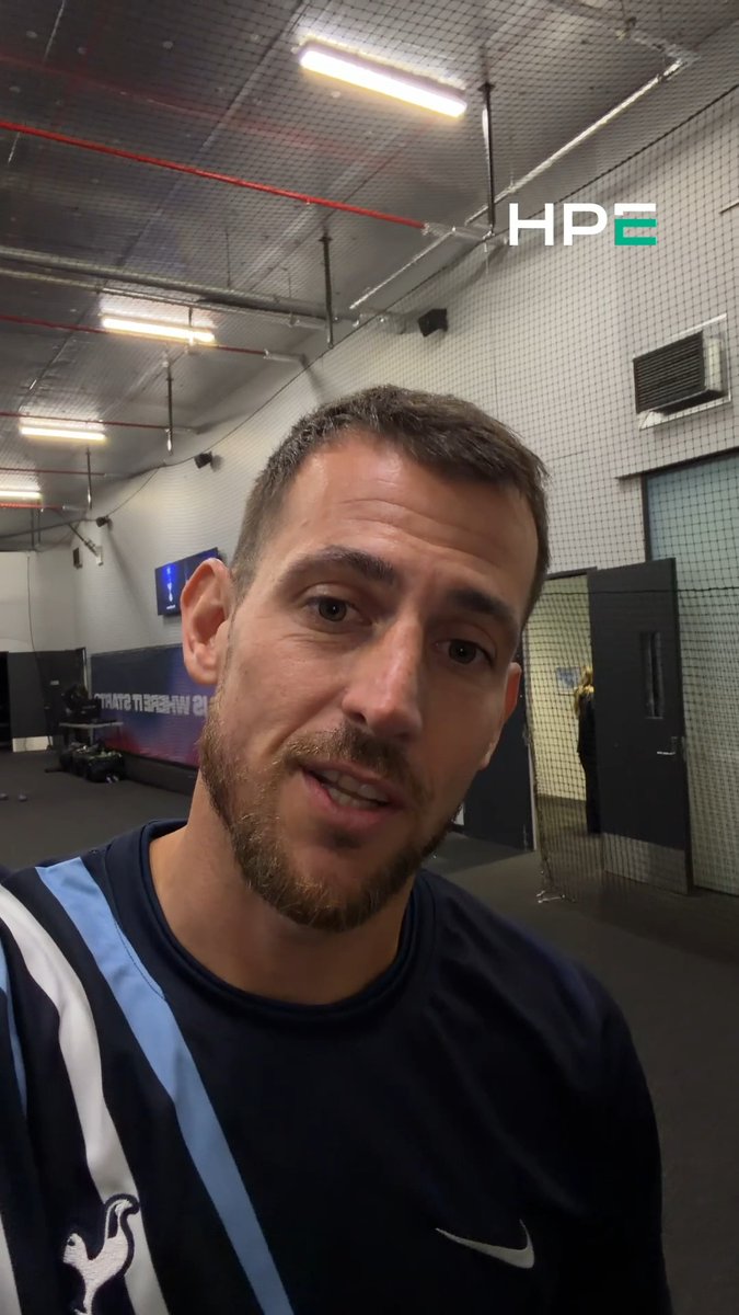 A message for our fans from Martin Dubravka 🫶 🤳 HPE