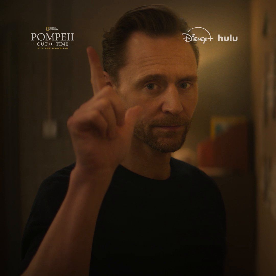 In bringing the story of Pompeii to life, Tom Hiddleston chose to bring some mischief to the timeline🫰 #PompeiiOutOfTime with Tom Hiddleston is now streaming on Disney+ and Hulu.