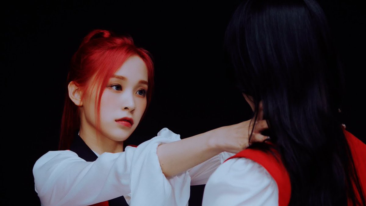 5 years ago today, Dreamcatcher released their Special Mini Album ‘Summer Holiday’ with title track ‘BEcause’