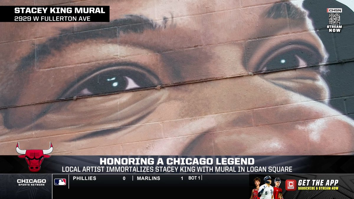 This mural in Logan Square honoring Stacey King is incredible ❤️ We caught up with local artist Darius Dennis of Big Wall Signs on the inspiration behind the artwork