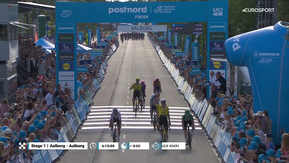 โญ๏ธVan Aert recupera la sonrisa en Dinamarca. ๐Victoria en su regreso a la competiciรณn con montonera y remontada incluida. #pndkr26 | #LaCasadelCiclismo