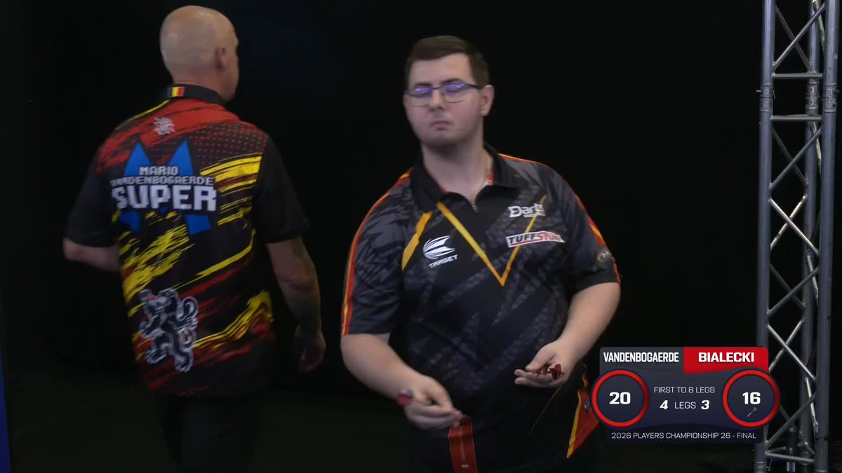 SUPER MARIO TWO CLEAR! Mario Vandenbogaerde is three away from his first PDC ranking title, as the Belgian pins double 10 to lead 5-3! 📺 #PC26