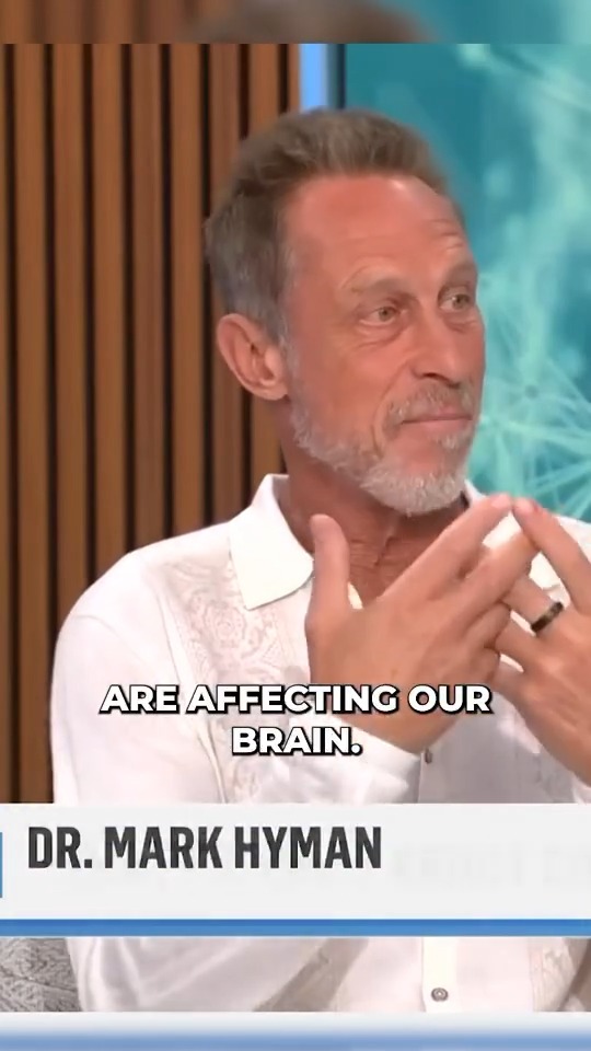 Most people think depression, anxiety, and brain fog start in the brain. But what if they actually start in the rest of your body? Chronic inflammation is one of the biggest drivers of modern disease—and it’s not just affecting your joints or your heart. Research shows it can also impact your mood, memory, focus, and overall mental health. In many cases, inflammation is something you can influence. Here’s what helps: ✔️ A whole-food, anti-inflammatory diet ✔️ Plenty of colorful plants and fiber ✔️ Omega-3-rich foods like wild fatty fish ✔️ Fermented foods to support the gut microbiome ✔️ Regular exercise ✔️ Prioritizing restorative sleep Your brain doesn’t exist in isolation. The health of your body shapes the health of your mind—and addressing inflammation may be one of the most powerful ways to support both. Here's the link to my new mental health program, The Brain-Shaping Academy, where you’ll learn the science behind the brain-body connection and how to use nutrition and lifestyle to build a healthier, more resilient brain: