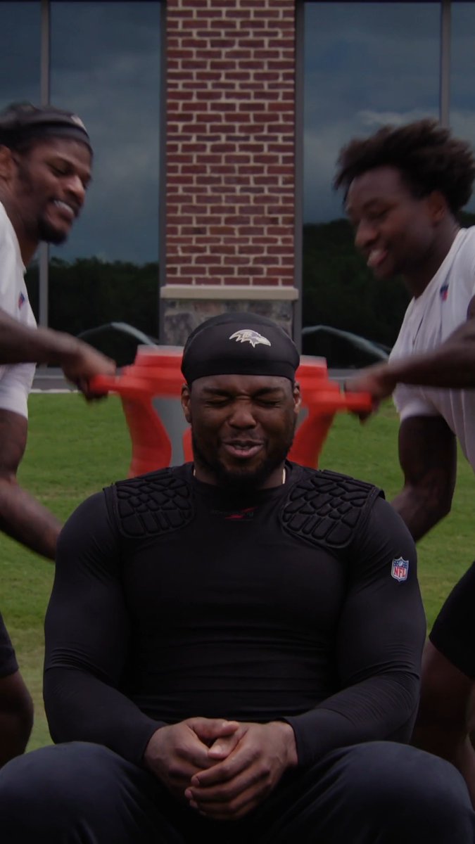 .Derrick Henry Jr 's Ice Bucket challenge for ALS in honor of Chris Johnson, Steve Gleason - "Live Impossible", O.J. Brigance and Eric Stevens 💜