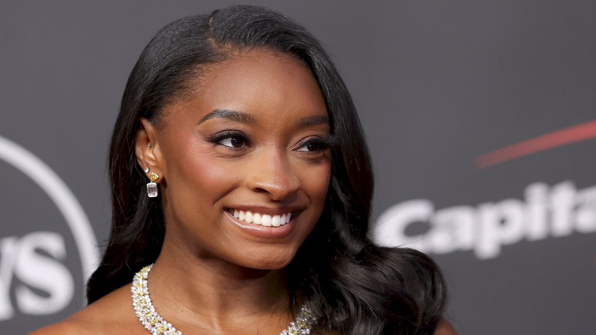 Big opinions, big contracts, big updates. Stephen A. Smith and Kareem Abdul-Jabbar are speaking out after Donald Trump's comments about LeBron James, Draymond Green is back with the Warriors, Jalen Carter resets the market for defensive tackles, and Simone Biles shares how she's doing. #TheScoreboard