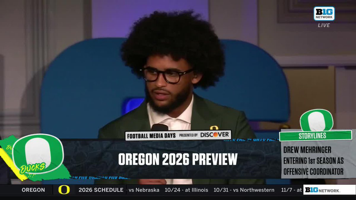 "He's someone I love to death. . . . Without him in my life, I don't think I'd be here, for sure, with the work we've put in." 🗣️ Oregon Football QB Dante Moore on his first QB trainer, Devin GARDNER