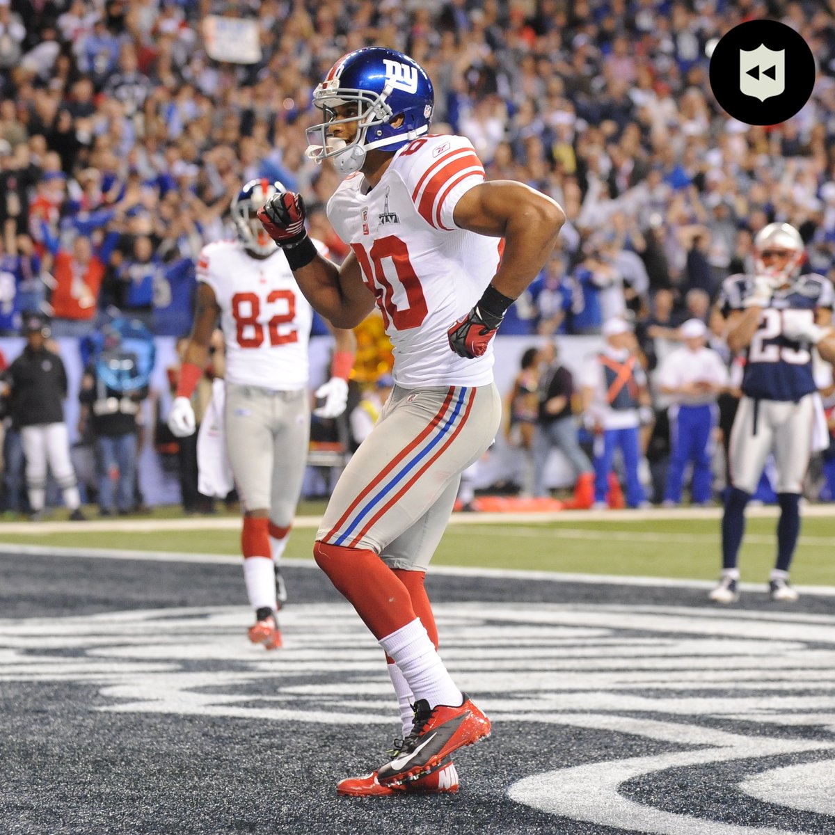 Victor Cruz averaged an insane 18.7 YPC on his 82 receptions in 2011