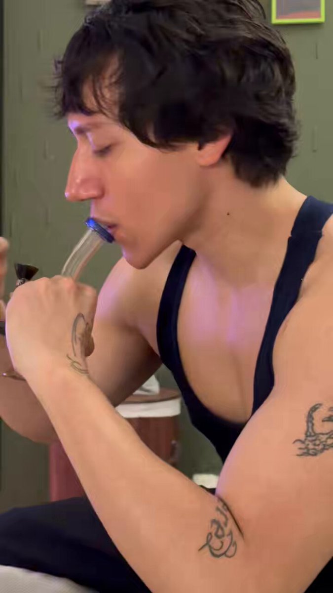 Okay lo hot q me veo dándome un bongazo