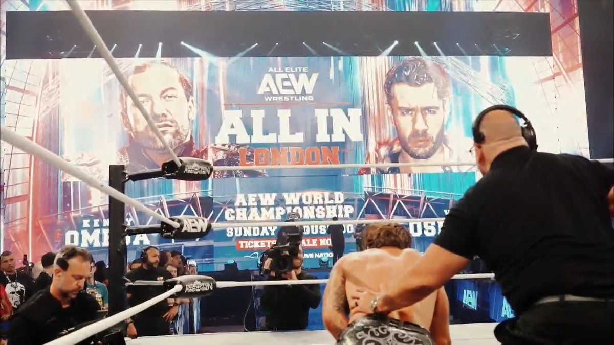 Jon Moxley was livid backstage after Will Ospreay turned on DeathRiders. As soon as he shook hands with Kenny... MOX STARTED TO PANIC &amp; SCREAM. Moxley got instantly vindicated: “We told you... THIS GUY IS NOT YOUR FRIEND. HE CAN’T BE TRUSTED.” 😭😭😭😭