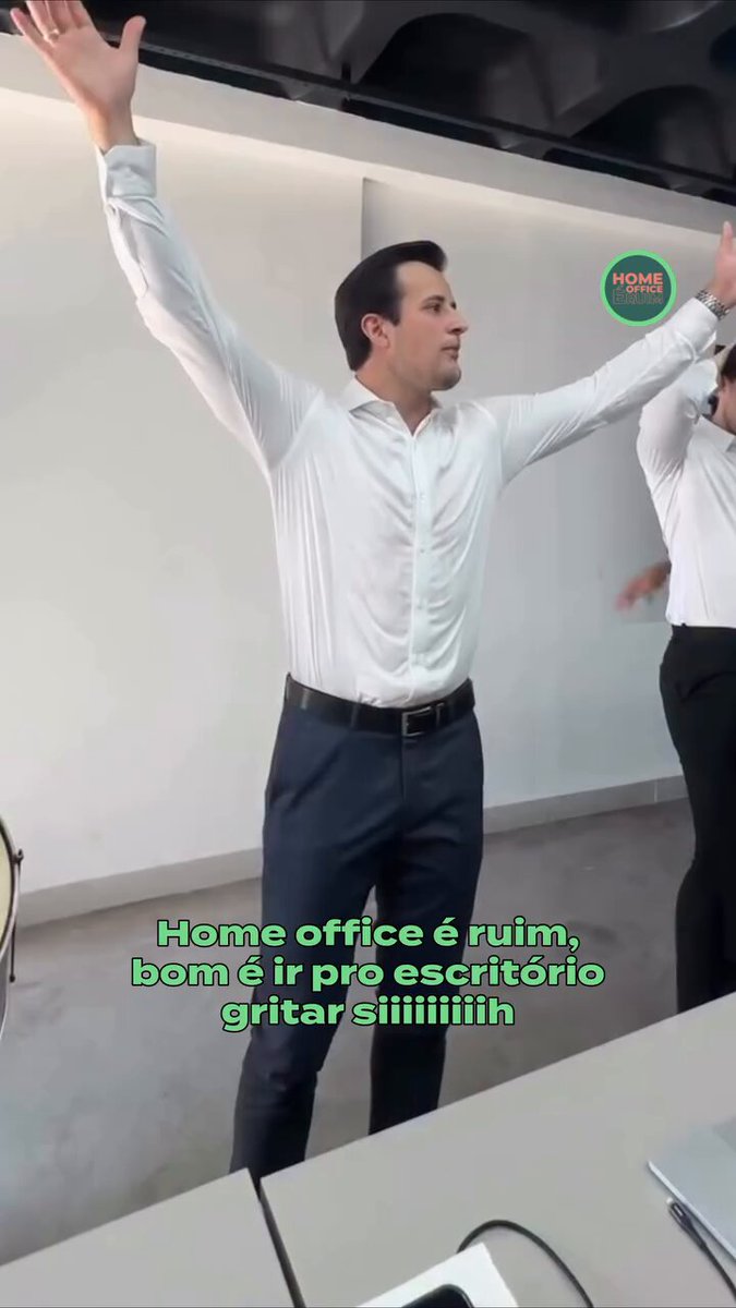 Olha a calça e o sapatinho do cabra 😂😂😂