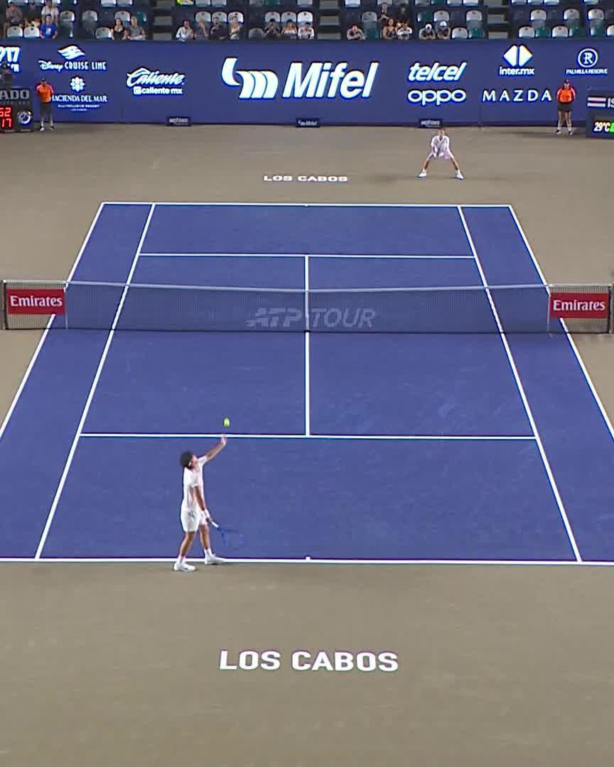 A huge serve to cap off a huge win 🔥 Coleman Wong stuns top seed Lehecka 1-6 6-3 6-4 to book his spot in the quarterfinals! #LosCabosTennisOpen