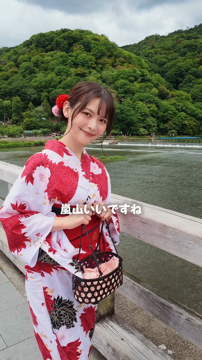 \\おこしやす大使 #上坂すみれ と行く京都贅沢旅🍃// #上坂すみれ さん(上坂すみれ_official)が渡月橋や上賀茂神社を巡り、和菓子作りにも挑戦!💪🔥 気になるスポットはありましたか?✨ #京まふ とあわせて、ぜひ巡ってみてください🫶 🎫前売入場券販売中!