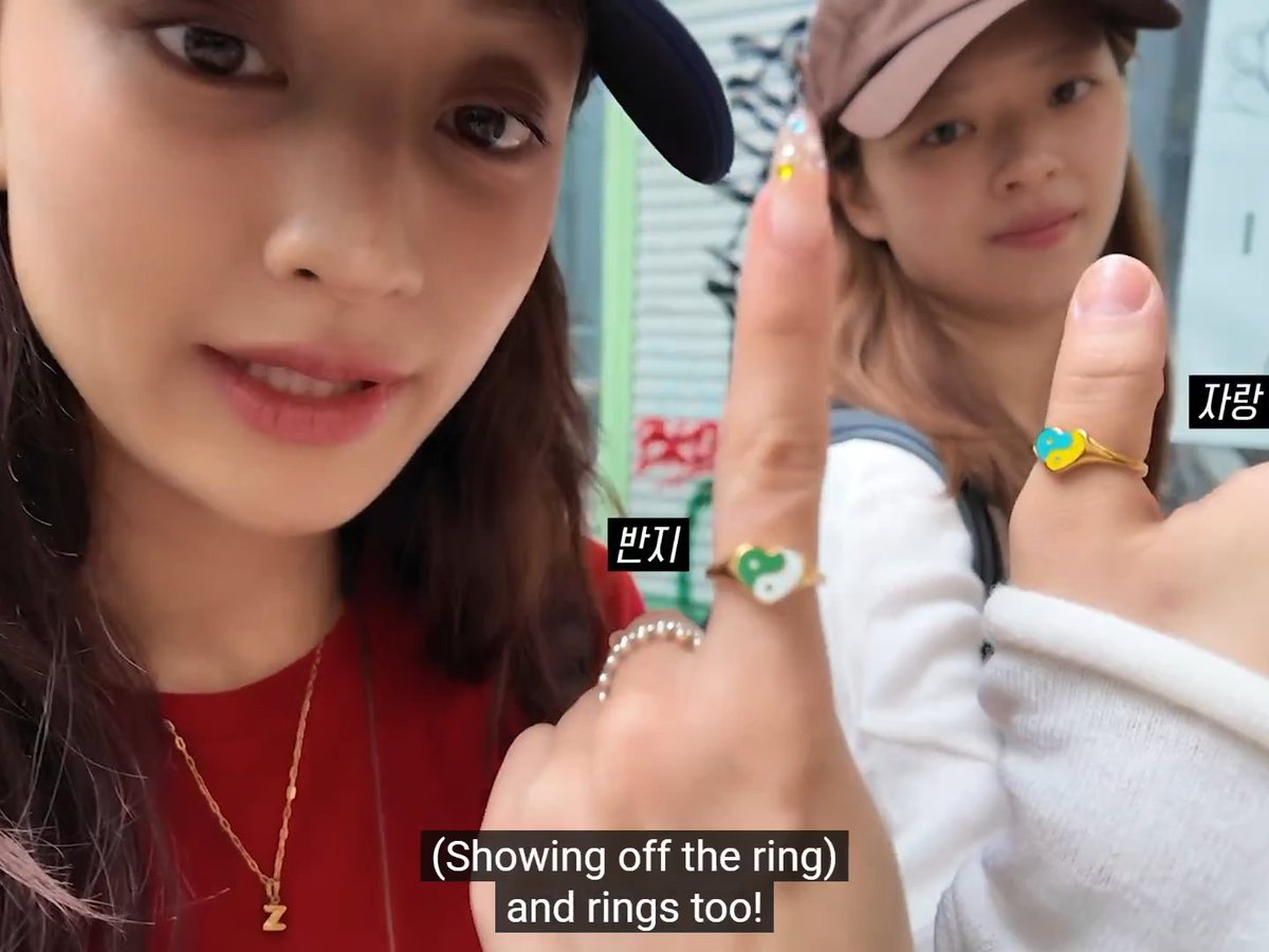 Jeongyeon and Jihyo showing off their new couple necklaces and rings and saying it feels like a honeymoon again 😭