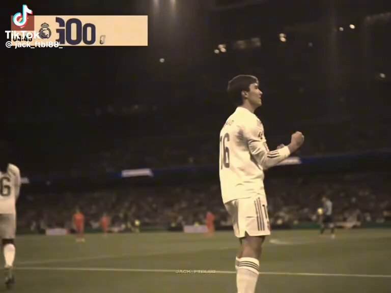 C’était le seul joueur qu’on avait qui savait vraiment jouer 9 , on va tellement le regretter 🥺🥺🥺 Un crack qui voulait s’épanouir dans son club de rêve , merci pour tout Gonzalo …