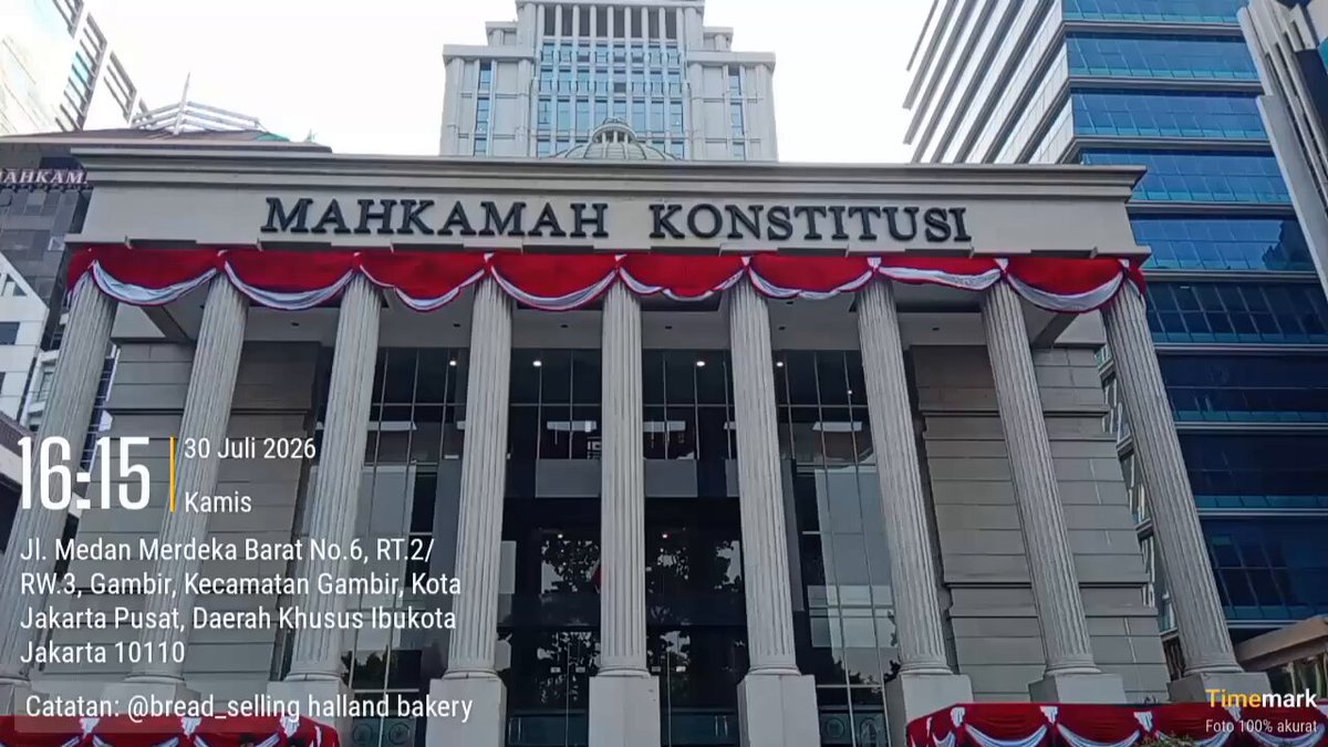Update terkini dari gedung mahkamah konstitusi ⏳️KABAR BAIK🚨 AKHIRNYA DANA MBG DIPISAHKAN DARI DANA PENDIDIKAN ⏳️KABAR BURUK🚨 MULAI 2028 ⏳️KABAR BURUK LAGI🚨 MBG TETAP BERJALAN SEPERTI ERA DADAN ⏳️KABAR LEBIH BURUK DAN BURUK LAGI🚨 KETUA BGN YANG BARU AROGAN ⏳️KABAR LEBIH BURUK DAN BURUK DAN BURUK DAN BURUK LAGI🚨 PRABOWO GIBRAN MASIH MENJABAT 3 TAHUN 2 BULAN LAGI ⏳️KABAR BURUK DAN LEBIH BURUK LAGI DAN TERBURUK LAGI DAN LEBIH BURUK LAGI 🚨 TULIS SENDIRI