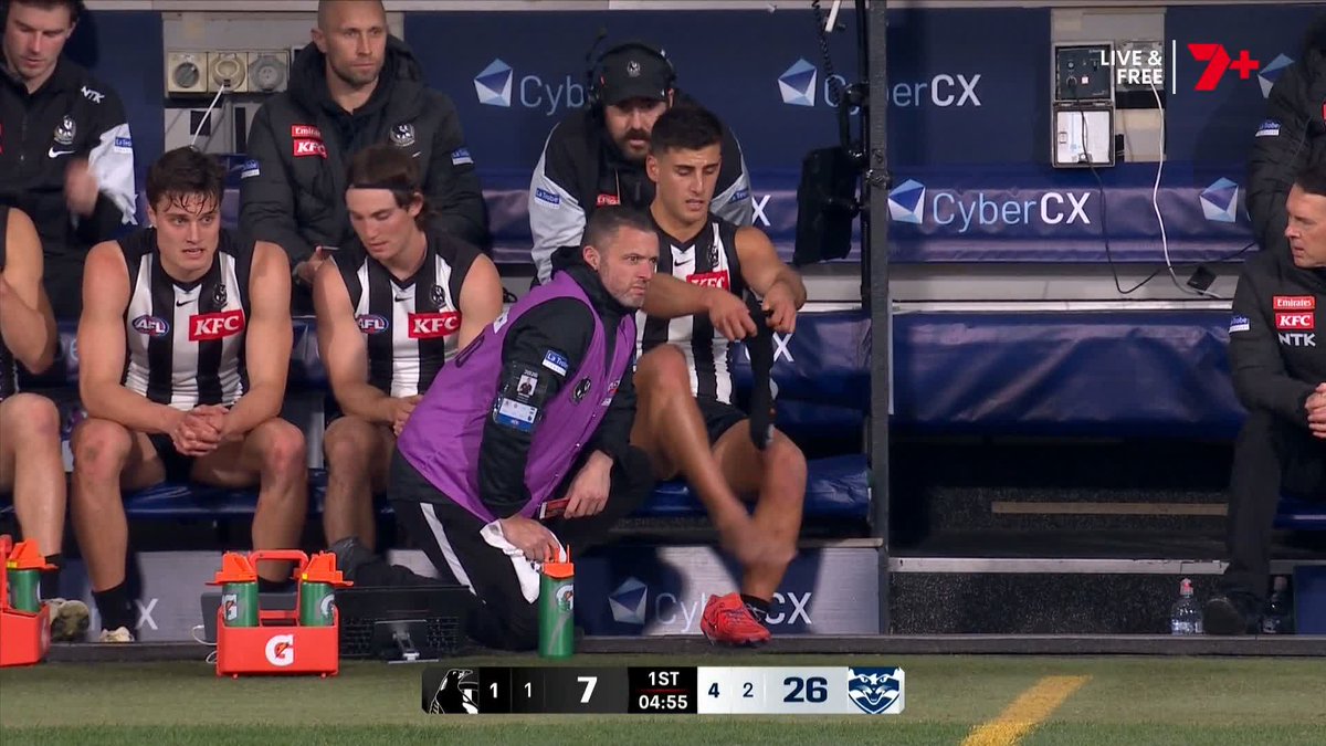 "Just looking at the body language, he's not conceding... He'll be back out there." 🗣️ Kane Cornes on an injury concern for Nick Daicos in #AFLPiesCats