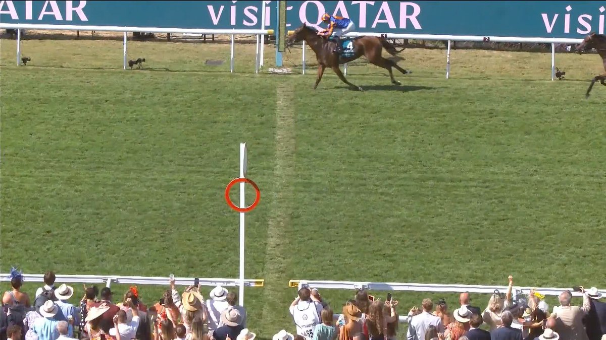 ALL CLASS! 💎 Diamond Necklace wins the Qatar Nassau Stakes in some style! 🥇