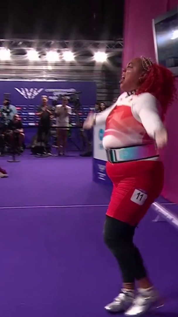 TITLE RETAINED 🏋️ Emily Campbell's record-breaking 155kg clean and jerk secures gold for England