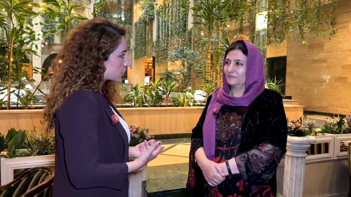 #VÎDEO - Fesla Yûsif bi cilên Kurdî li Parlamentoya Sûriyeyê bi Kurdî axivî 💢 Cara yekem e ku parlamenterek li Parlamentoya Sûriyeyê bi Kurdî diaxive Parlamenter Fesla Yûsif: 🎙 ❝Min dixwest bi Kurdî sond bixwim lê ew derfet çênebû❞ 🎙 ❝Kêfa wan hat û hemûyan li çepikan da❞ 🎙 ❝Ji eşqa axaftina bi Kurdî nehat bîra min ku ez vîdeoyekê bigirim❞