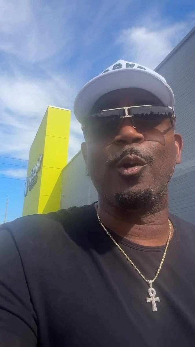 Gee Scott reacts to the report that Seattle Mayor fired SPD Chief Shon Barnes.