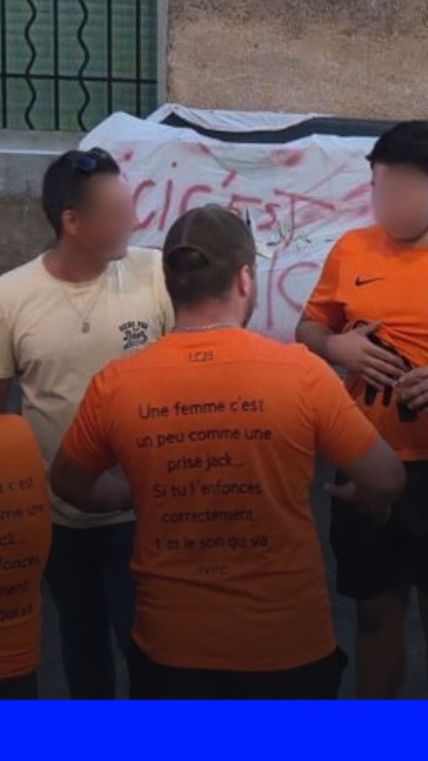 💬 "Une femme, c'est comme une prise jack..." ➡️ Des t-shirts au slogan jugé sexiste portés lors d’une fête de village font polémique
