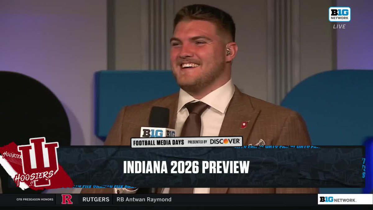 "Landon, I'm coming for you." 🫵 Indiana Football's Carter Smith reacts to his brother exposing his impressive appetite 🍕🤣