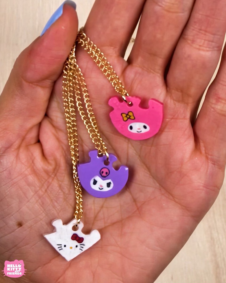 Follow along on the Hello Kitty and Friends YouTube channel to create matching Hello Kitty and Friends puzzle necklaces! 🎀
