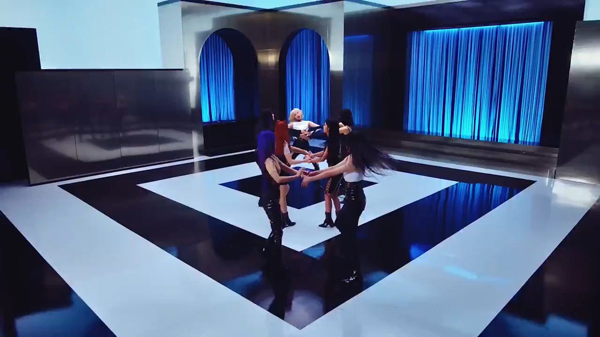 joining kpop in 2024 and thinking they were as popular as illit because of this hit