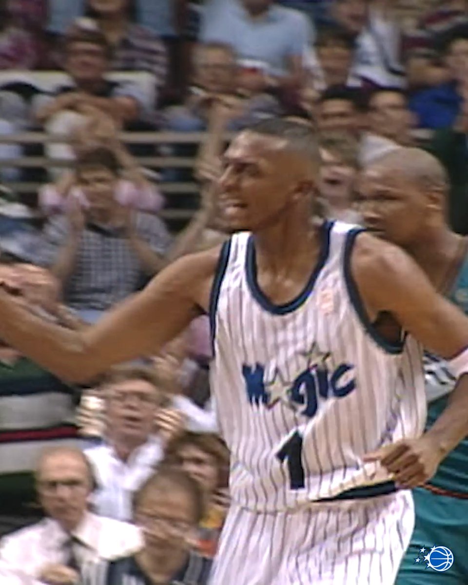 Penny Hardaway's bag of tricks was deep... including these crafty handles 🔥 (Via: Orlando Magic)