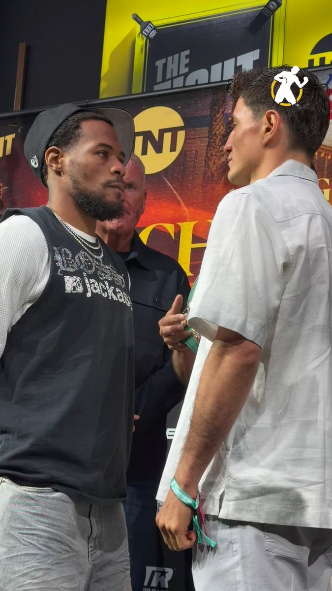 Lamont Roach and William Zepeda face off ahead of their WBC lightweight title fight 👀