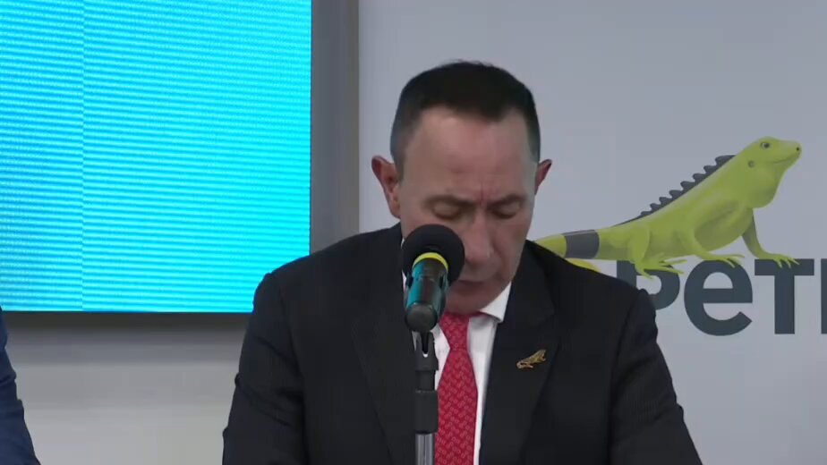 #EnDesarrollo "Voy a estar aquí y voy a poner la cara", Ricardo Roa aseguró que al dejar la Presidencia de Ecopetrol, viajará pero no saldrá del país y responderá ante la justicia por los procesos legales en su contra.