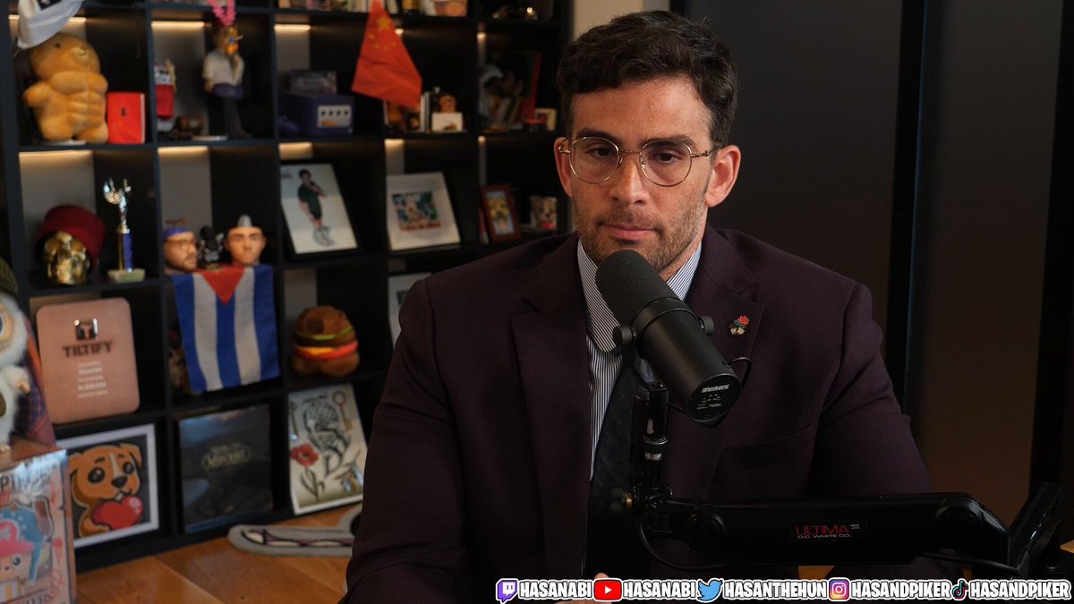 "You should feel free to ask me any questions. You said you were scared but you should overcome your fear and be aggressive in your questioning." 🥹 Norm Finkelstein just encouraged Hasan to get more comfortable and to not worry about his interview questions. Oh my god. 😭🤍