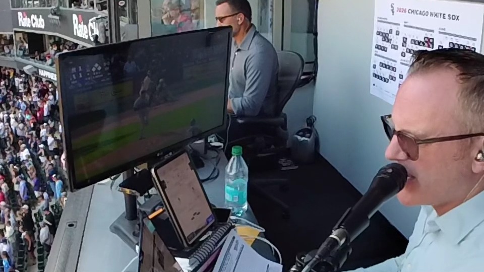 The White Sox walk it off for the second day in a row. This time quite literally.