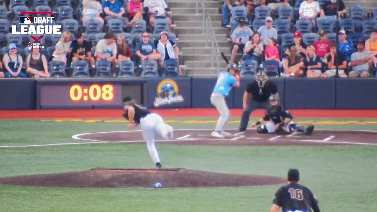 𝑨𝑵𝑫𝑹𝑬𝑾 𝑴𝑶𝑵𝑺𝑶𝑵... 𝑾𝑯𝑨𝑻⁉️ Andrew Monson goes BEHIND THE BACK to start the inning-ending double play! 🐻 🤯 #SCtop10 📊 📺 WV Black Bears | Andrew Monson | SportsCenter | ESPNAssignmentDesk
