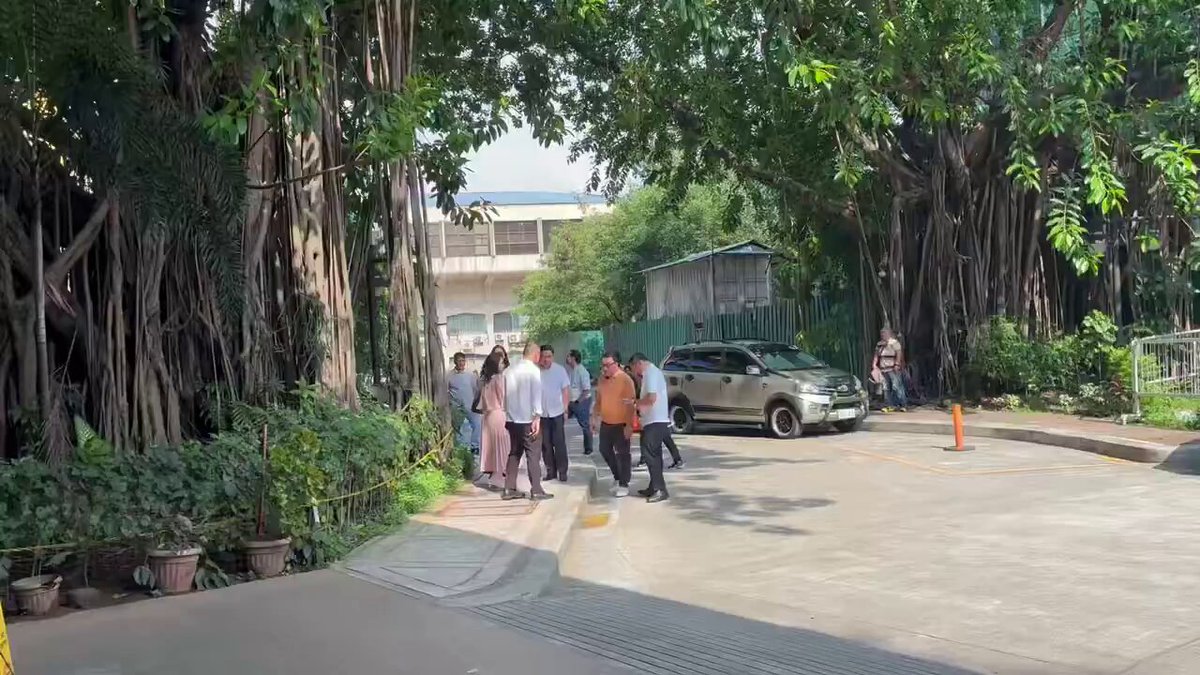 Kabataan Rep. Renee Co, ACT Teachers Rep. Antonio Tinio, Bicol Saro Rep. Terry Ridon, and Manila 3rd District Rep. Joel Chua on Friday, July 31, arrived at the Quezon City Prosecutor’s Office to file a counter-affidavit in response to the complaint filed by Atty. Mans Carpio. Carpio earlier filed a complaint against the AMLC, BSP, and several lawmakers over alleged violations of bank secrecy and data privacy laws. | via Allison Co