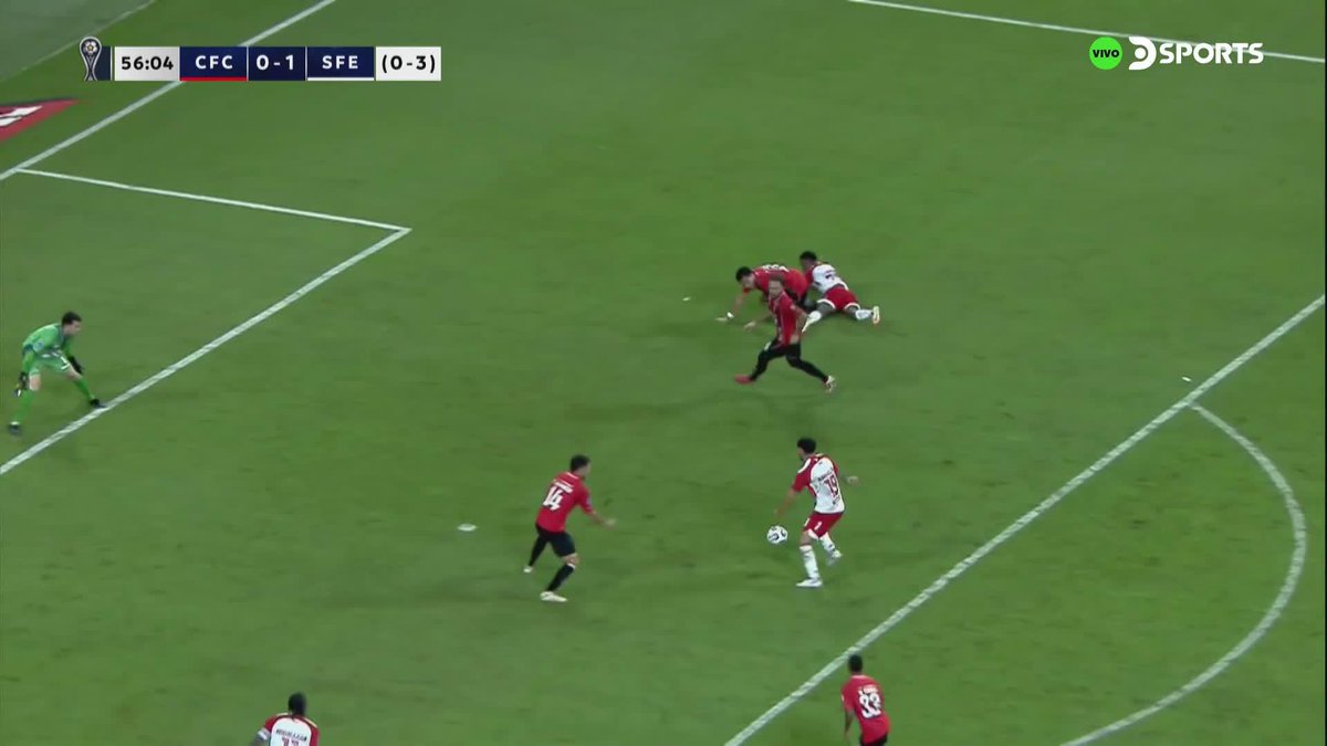 🇨🇴 GOOOL de Nahuel Bustos y ASISTENCIA de Jáder Obrian. El argentino marcó el 1-0 de #SantaFe en su visita a #Caracas, al 56’, por Sudamericana