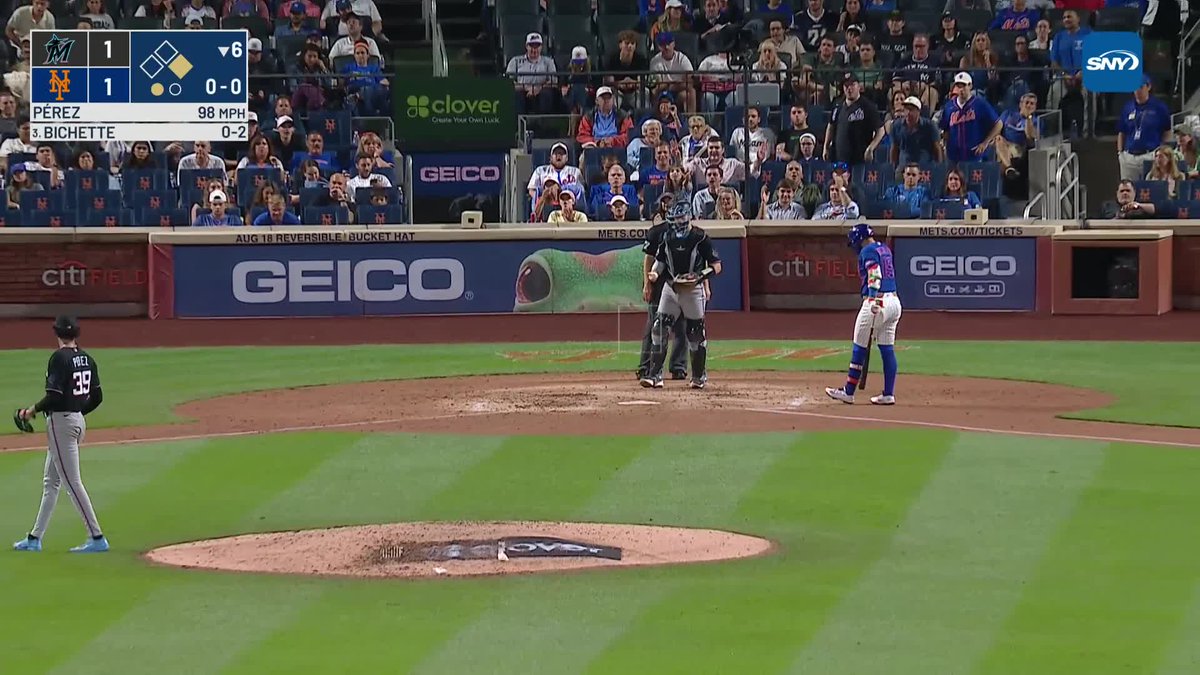 "Oh wow" Keith reacts to Francisco Lindor passing him on the Mets' all-time RBI list with his 469th RBI