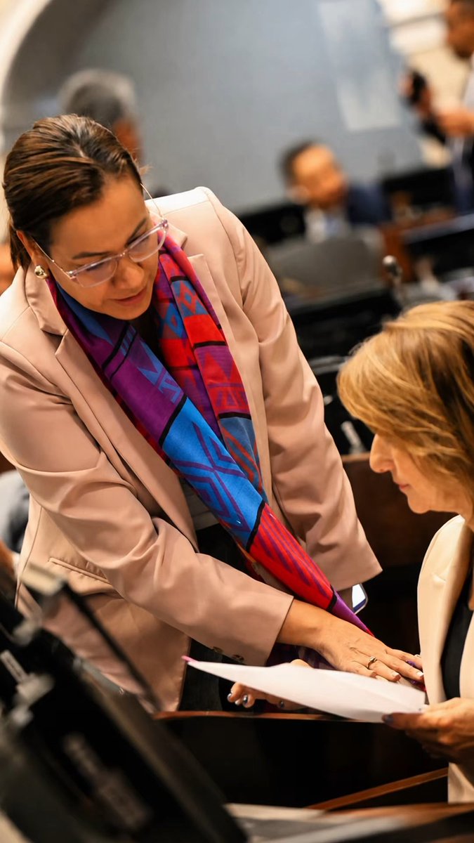 🏛️No asistiré a la posesión del señor Abelardo de la Espriella apelando al derecho a la libre opinión parlamentaria, porque defender la institucionalidad democrática también es un deber. ⚖️ El Congreso merece respeto. Las regiones no necesitan ceremonias: necesitan descentralización, presupuesto y políticas públicas que transformen la vida de la gente. 🇨🇴🤝 #PactoHistórico #CarolinaCorcho #DerechoalaOposición #NiunPasoAtrás #PolíticasPúblicasRegionales #DescentralizaciónReal