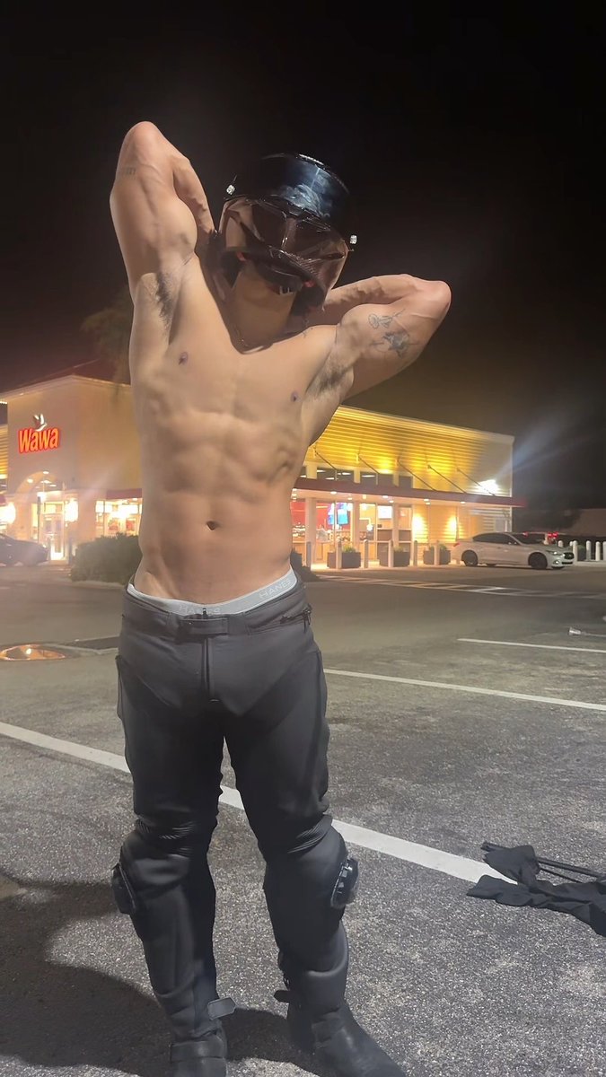 Choose your Biker. 1 or 2? coltplayy