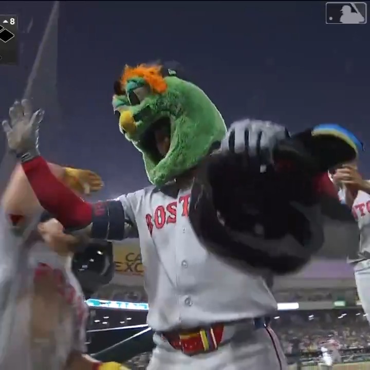 That ball had a family Wilyer!
