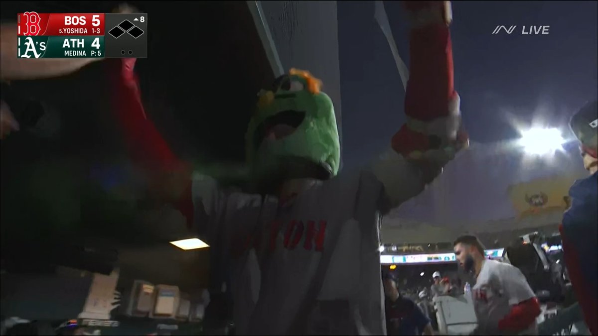 WILYER! WILLSON! BACK-TO-BACK HOME RUNS FOR THE RED SOX LEAD!!