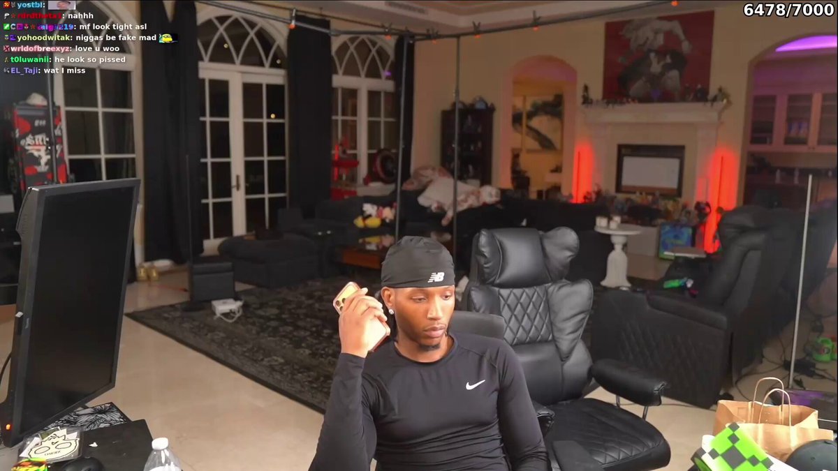 Silky immediately rushed out of the CORE house to help StableRonaldo after finding out he was confronting the fan face to face who tried breaking into their house 😳