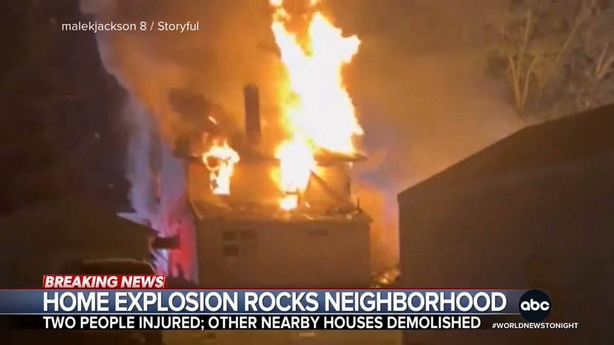 🇺🇸 A house in Canton, Ohio, basically vanished in a gas explosion. The blast early Thursday leveled the home, damaged neighboring houses, and sent two people to the hospital with serious burns. Residents said it felt like a bomb went off. Investigators point to a natural gas leak. The force of the explosion shows how quickly a quiet residential street can turn into a disaster scene. Writer: Lucas