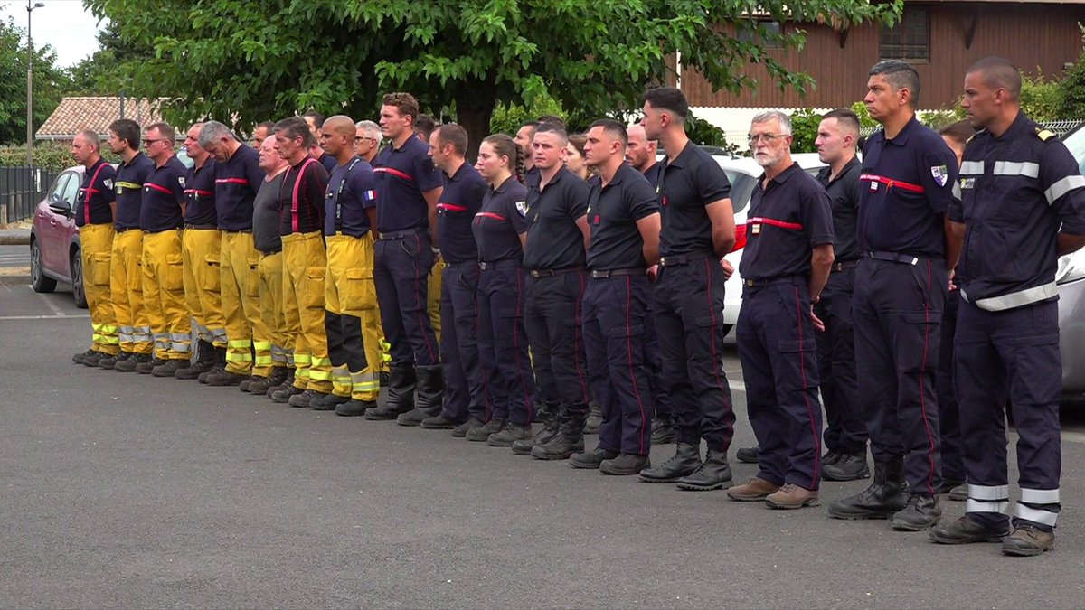 Incendies : Une minute de silence est en cours dans plusieurs lieux touchés par les incendies en Gironde, en hommage aux pompiers morts. #canal16