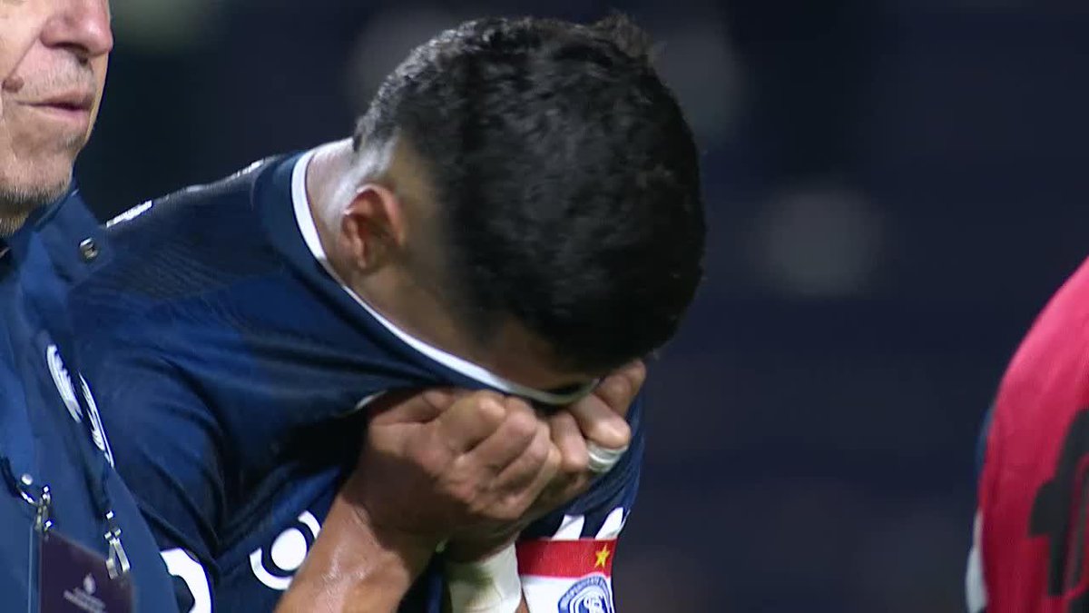 ¿DESTINO BRASILEÑO? Así se retiró anoche Alex Arce del terreno de juego, tras la victoria de Independiente Rivadavia 2-1 ante Huracán, por la Superliga 🇦🇷 Según informaciones extraoficiales, el paraguayo, tiene todo cerrado para jugar en el Inter de Porto Alegre 🇧🇷