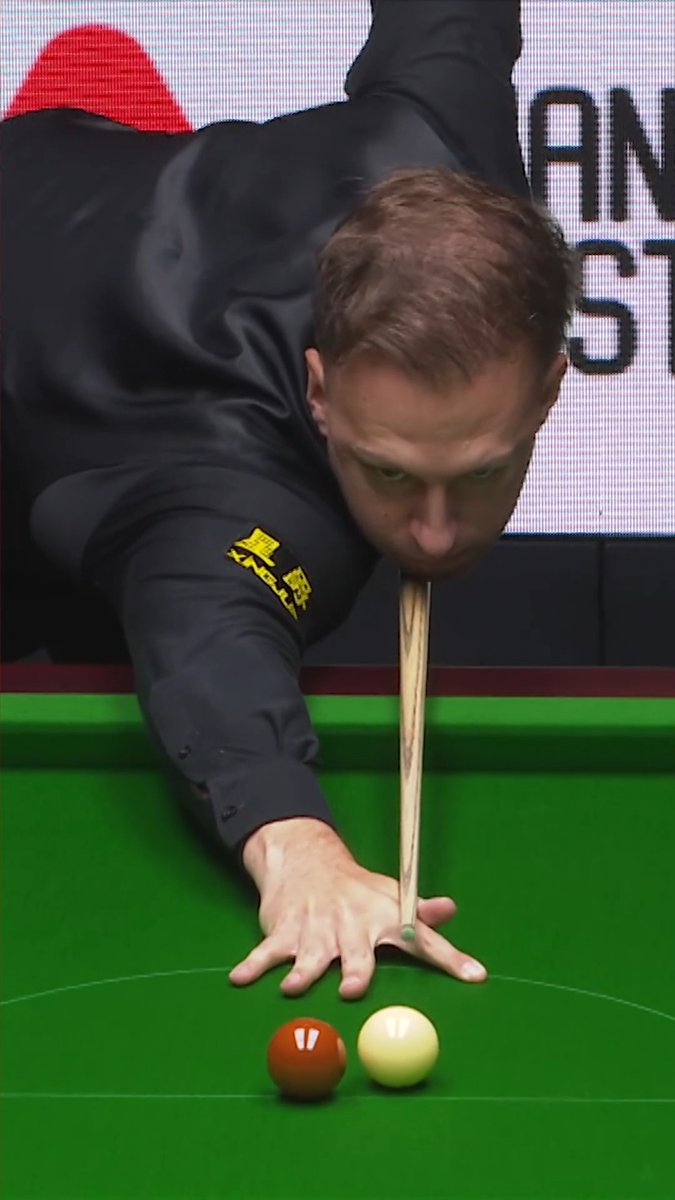 Judd Trump fouling the very first shot of the match. Ouch 😣