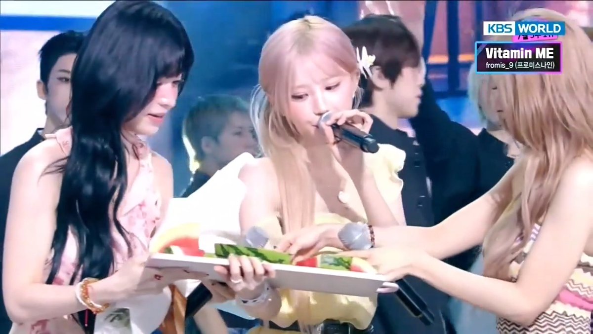 fromis_9 ate watermelon during their “Vitamin ME” encore but still managed to sound really good. 🍉🥳 #VitaminME2ndWin #fromis_9_18thWin #fromis_9 #프로미스나인 #VitaminME